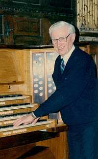 Dennis Thurlow (1928–2018)